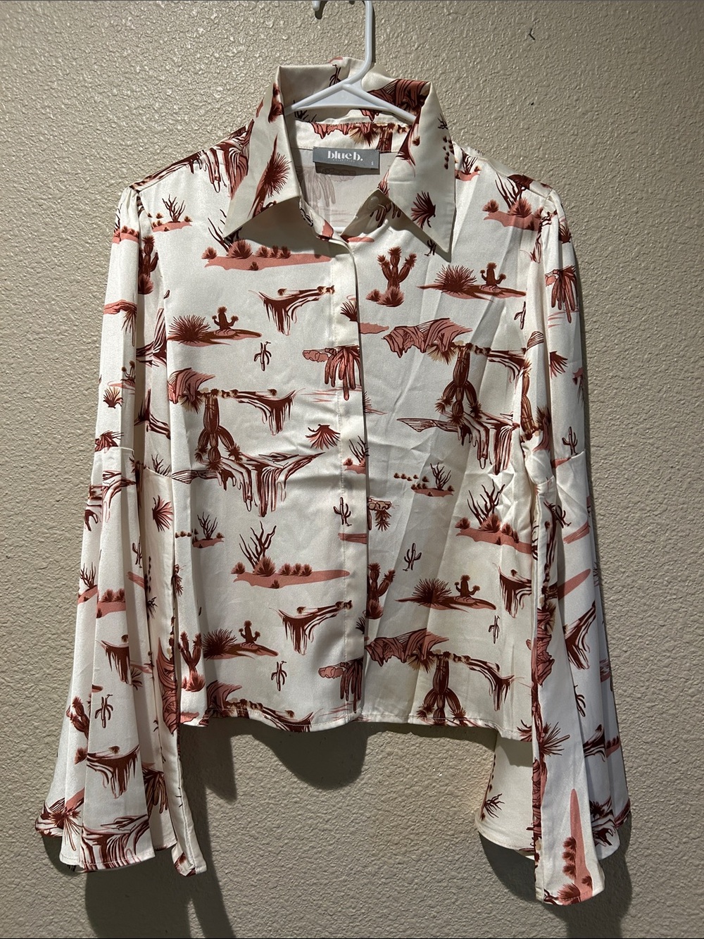 blue.B. Ivory Button-Up Blouse with Rust Desert Print